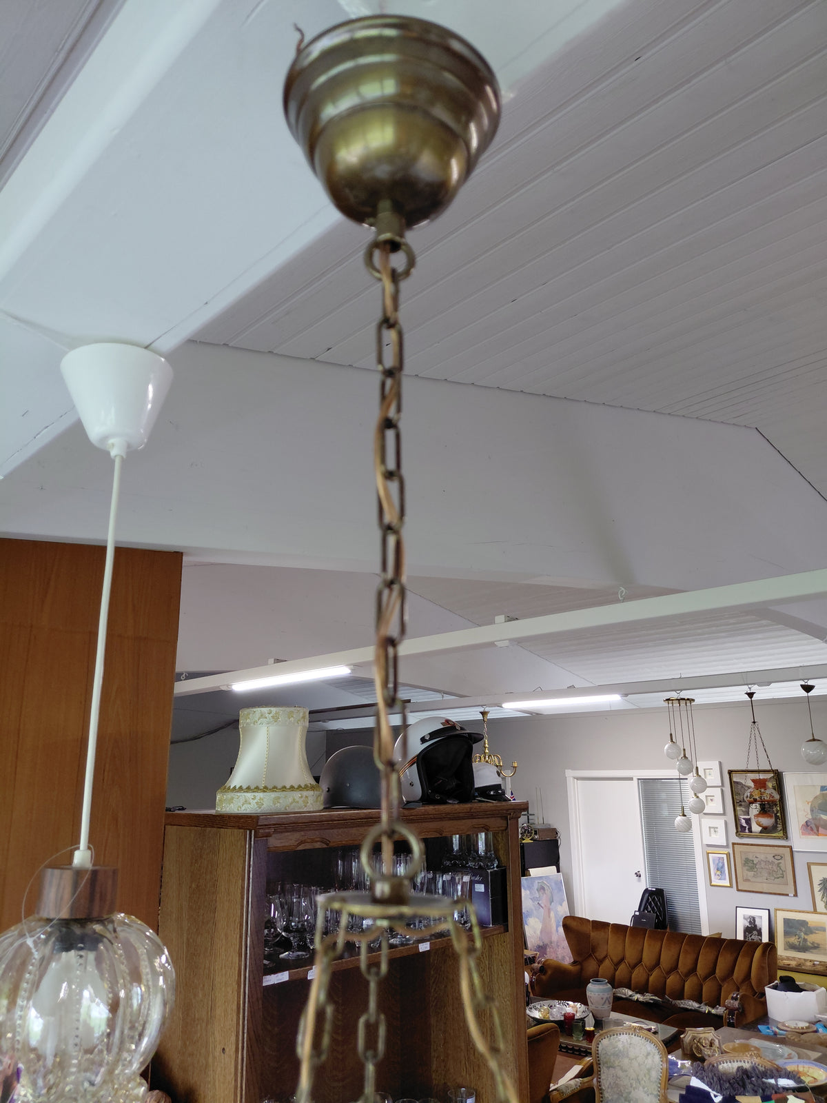 Vintage loftljós úr messing með glerkúpul (1970s), Ókunnur hönnuður