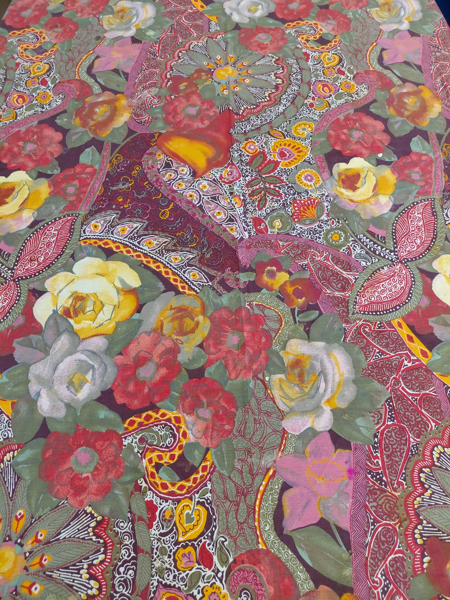 Stór dúkur með blómamunstri (260x180 cm), Granfoulard