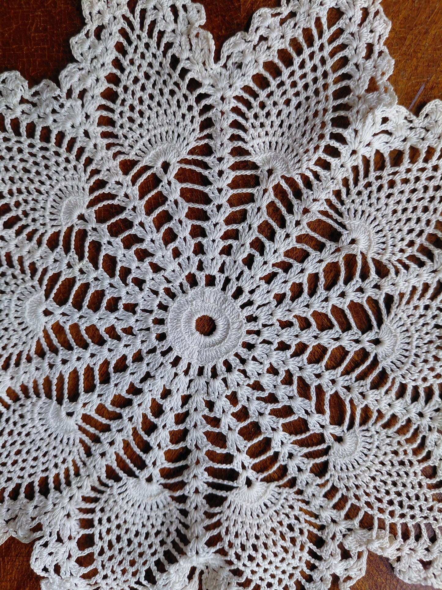 Heklaður dúkur (Ø22 cm)