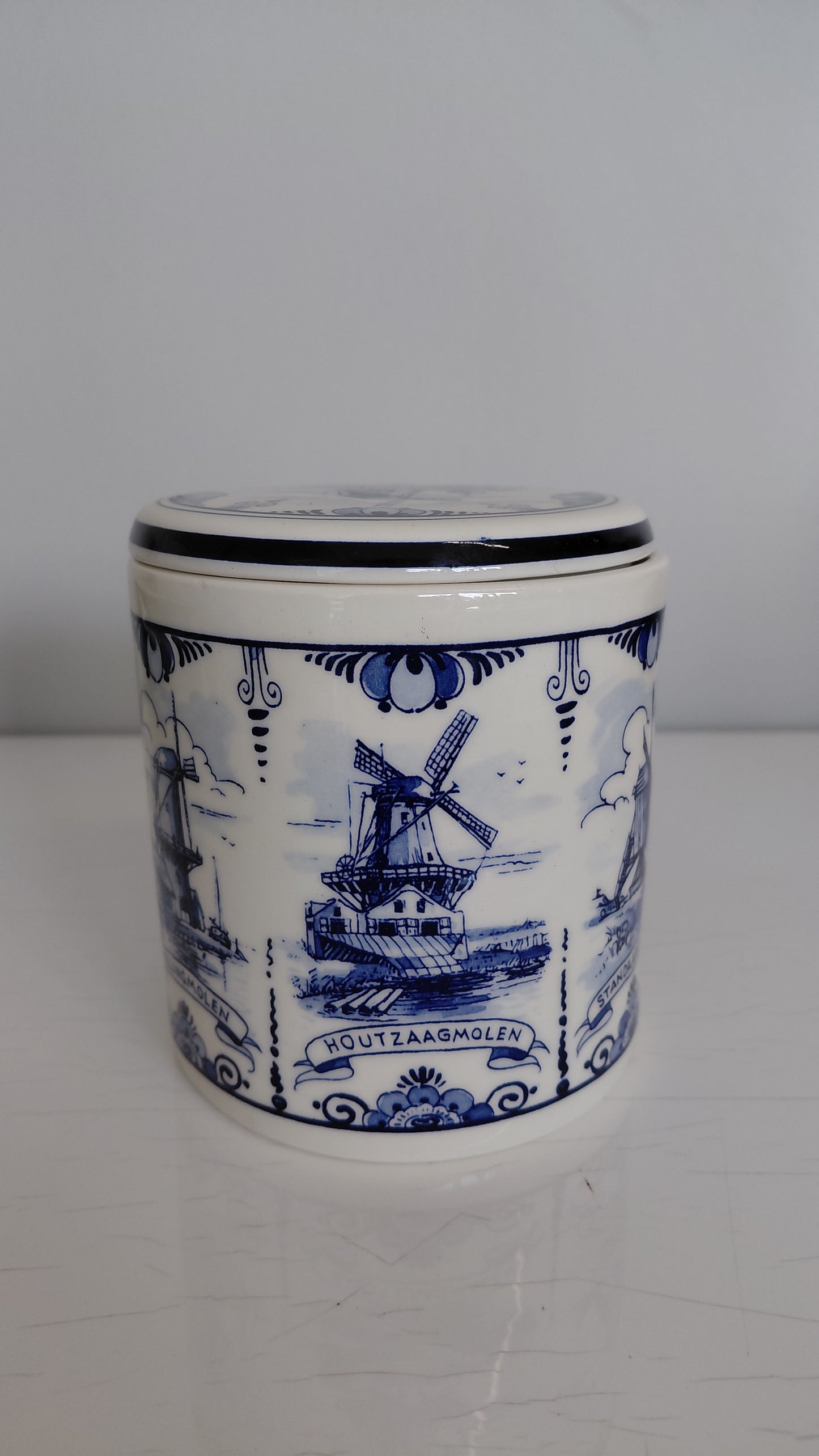 Stroopwafel- eða kexkrukka með loki, Delft Blue Made in Holland Handwork