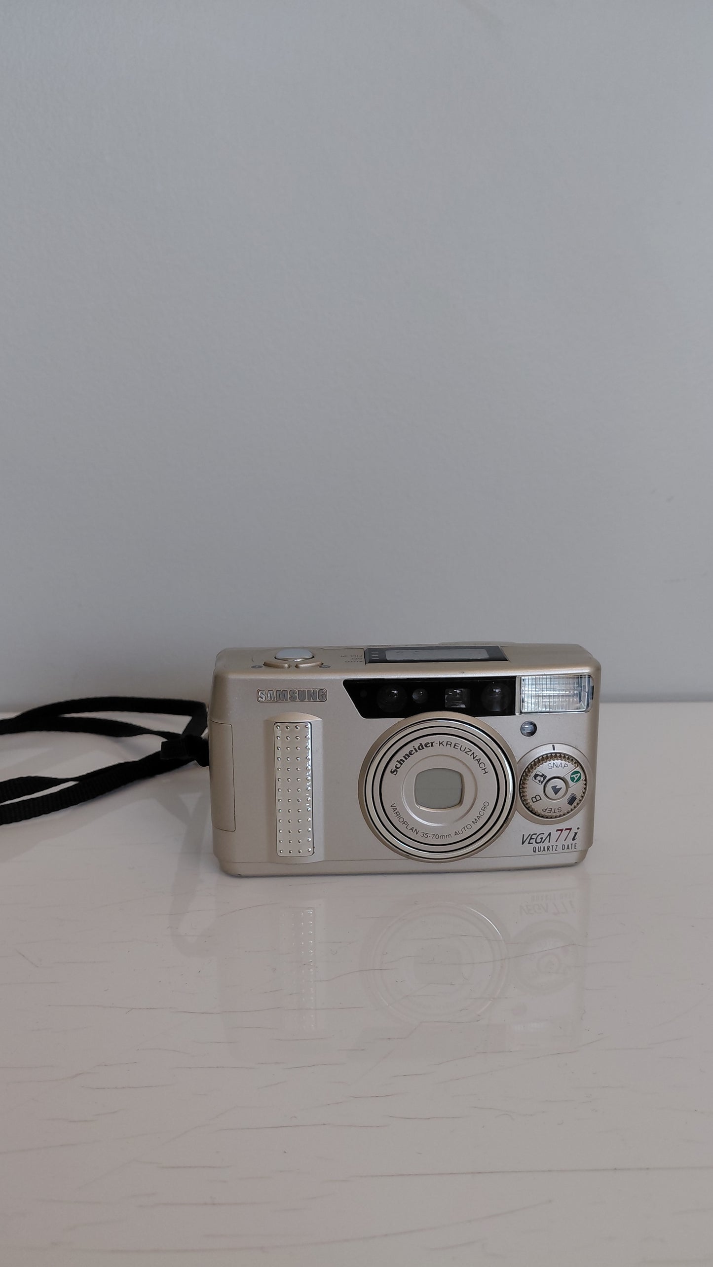 Myndavél Samsung Vega 77i Quartz Date (2000), Samsung