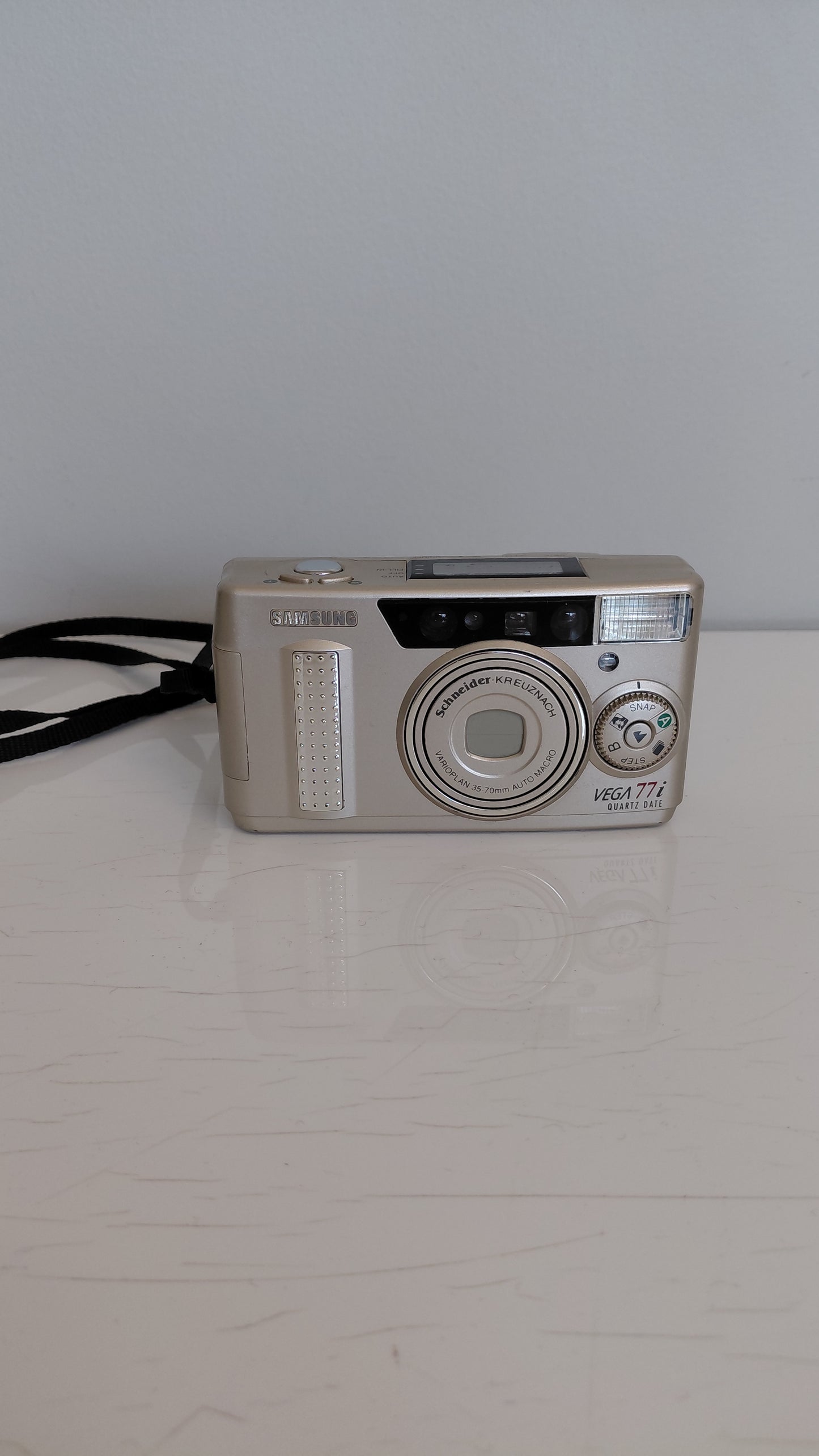 Myndavél Samsung Vega 77i Quartz Date (2000), Samsung