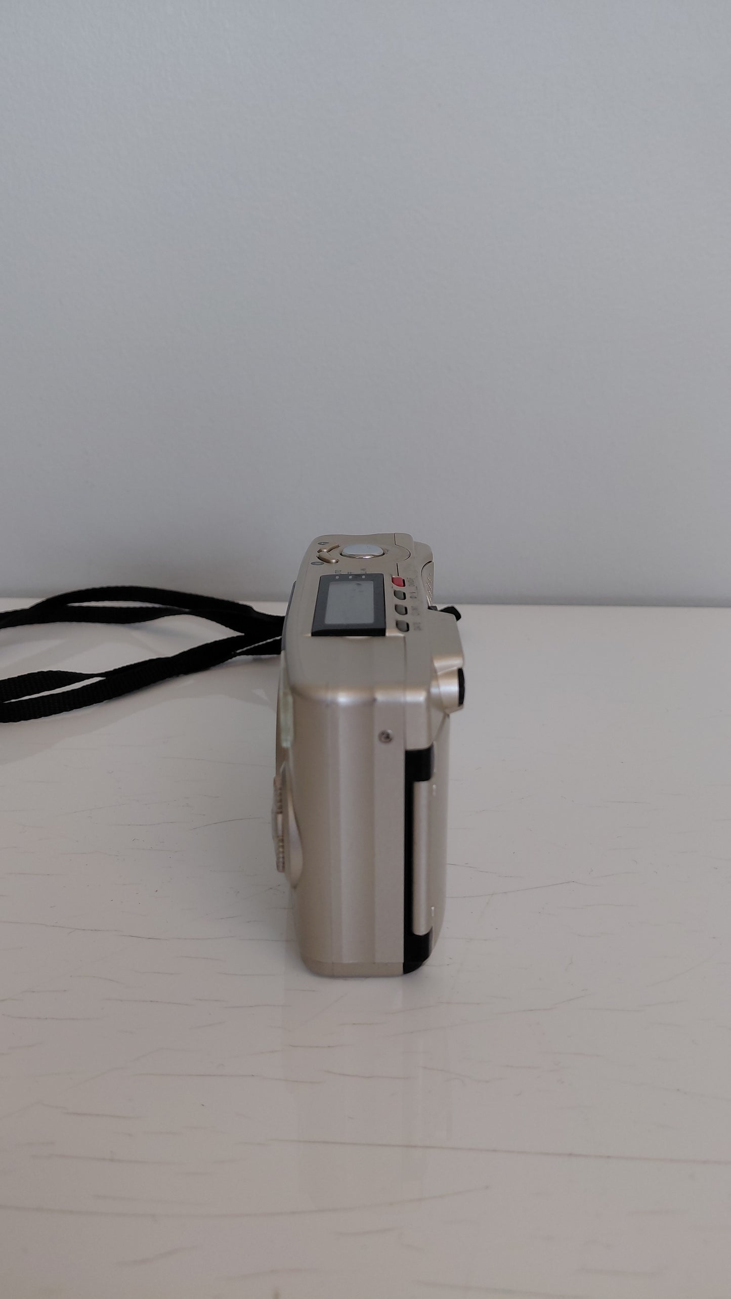 Myndavél Samsung Vega 77i Quartz Date (2000), Samsung