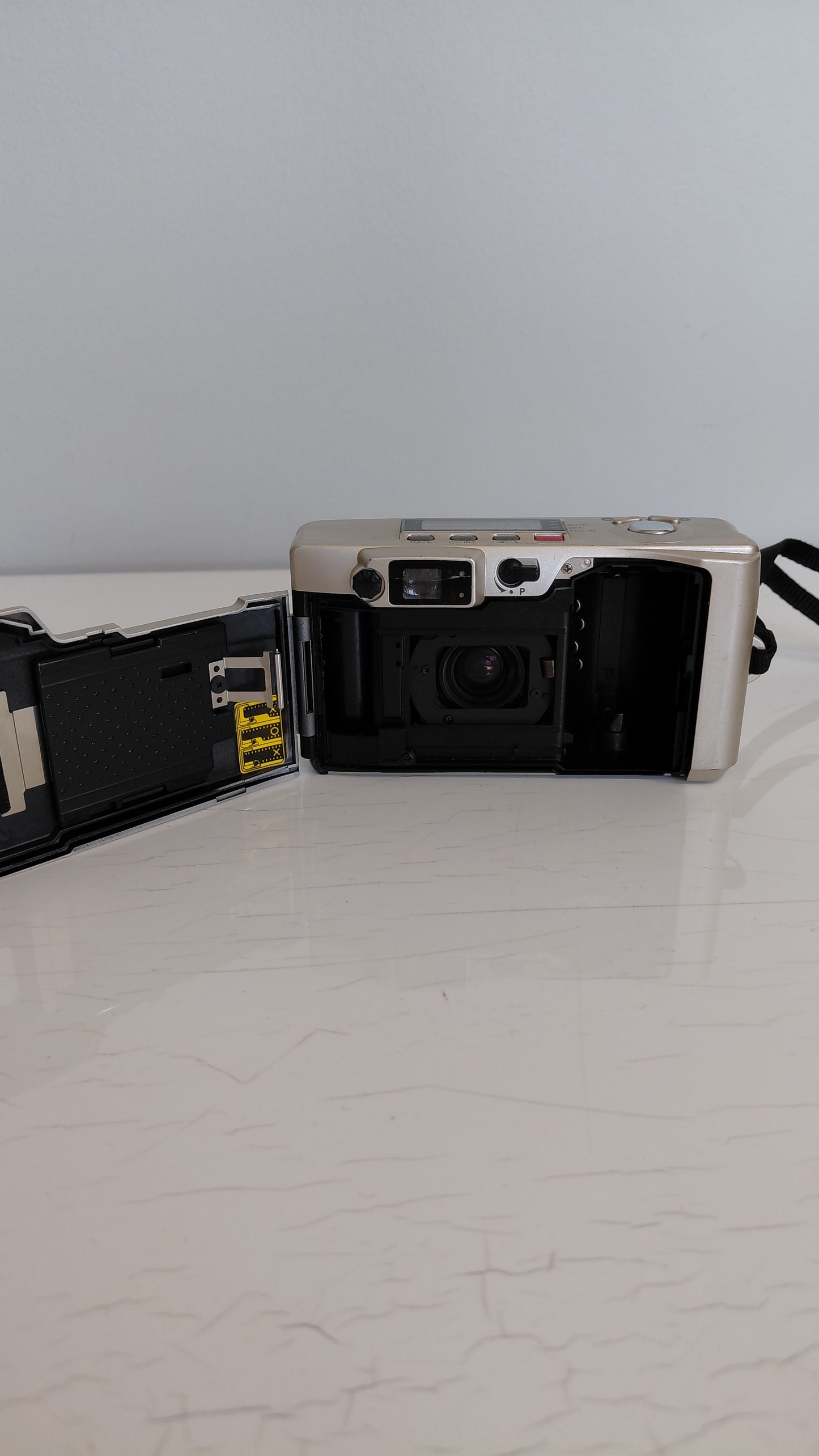 Myndavél Samsung Vega 77i Quartz Date (2000), Samsung