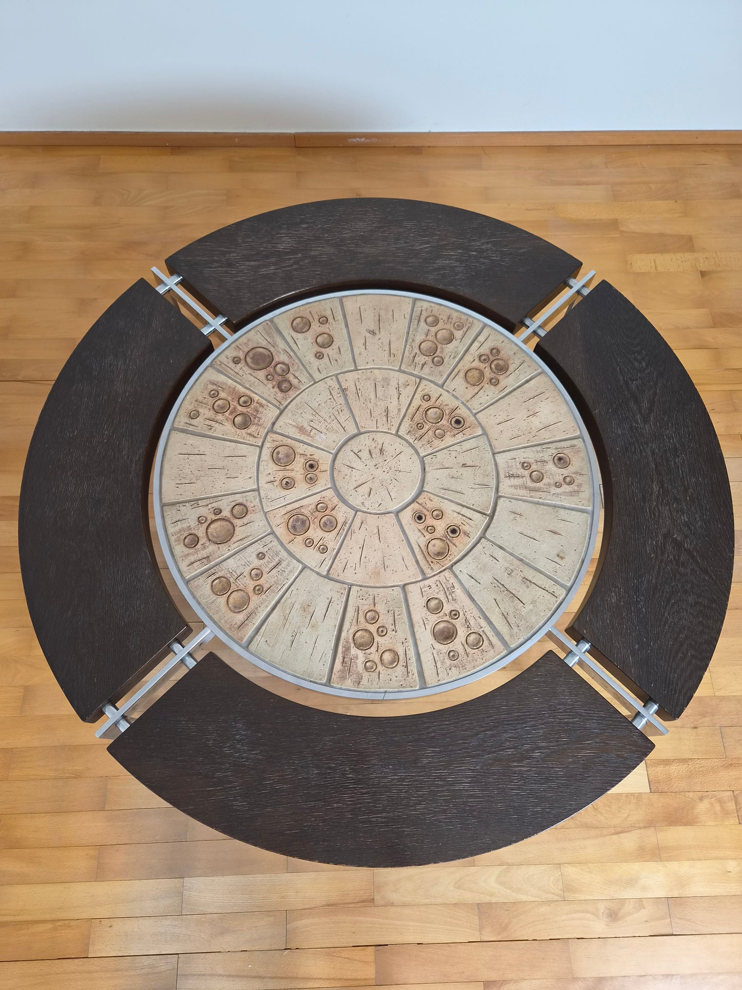 Vintage stofuborð með keramikflísum eftir Svend Aage Jessen (1960-1970) Ø120 cm, Ryesberg Møbler