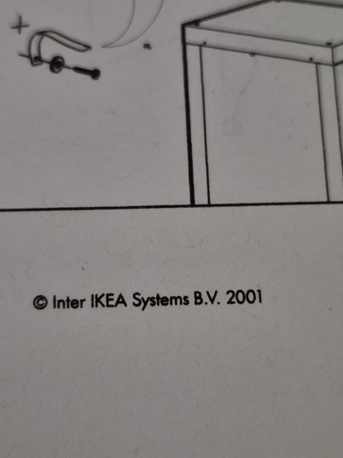 Vintage glerskápur Nartorp eftir  Tord Björklund (2001), Ikea
