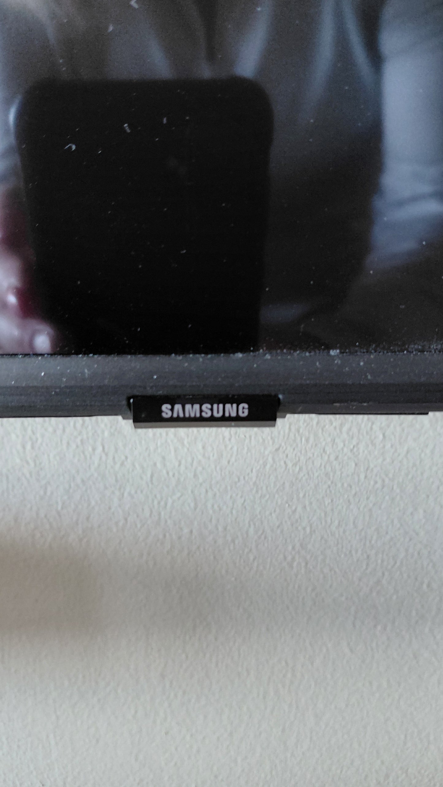 65" Snjallsjónvarp Samsung Crystal UHD (2022), Samsung