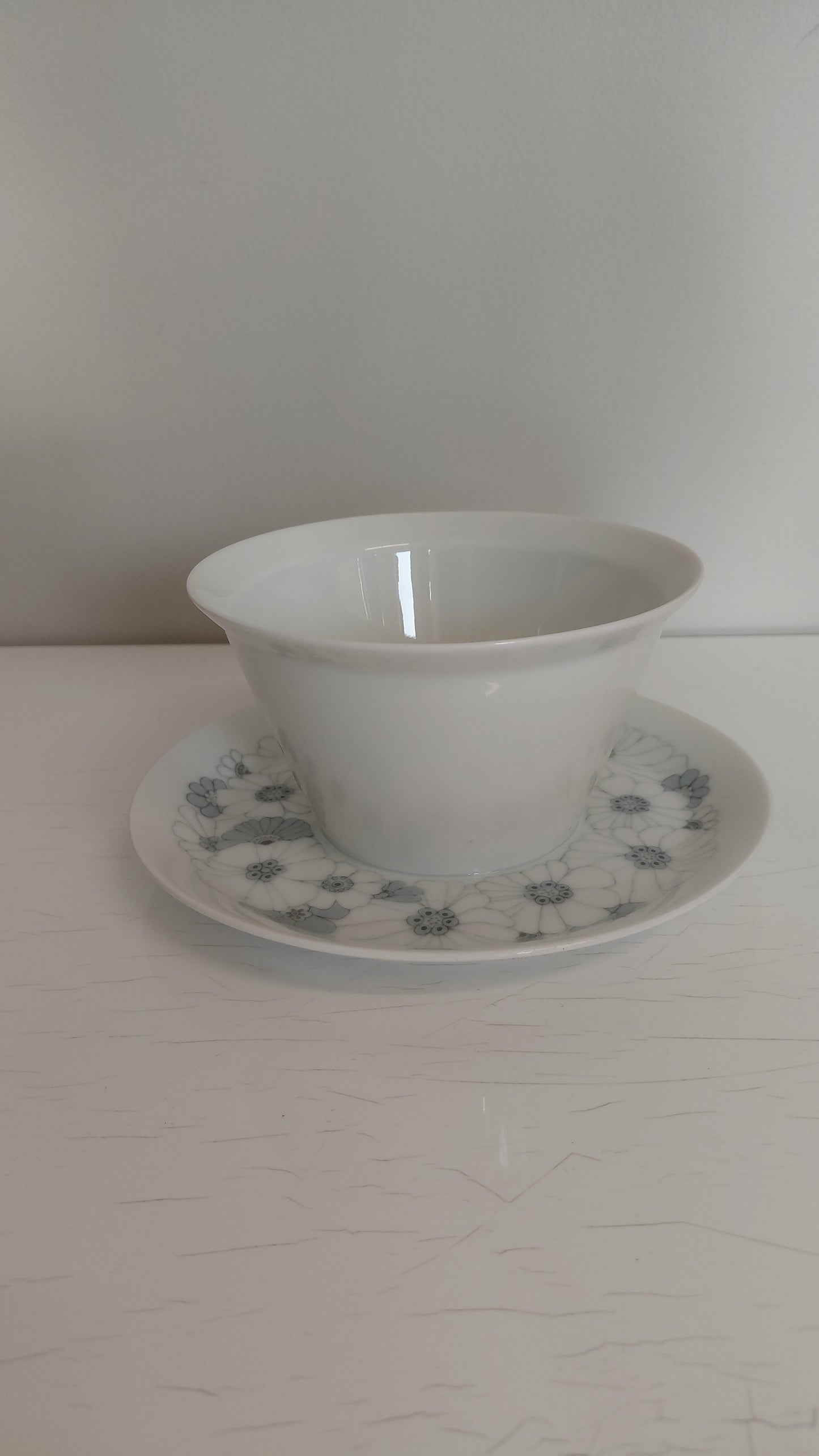Sósuskál með áföstum undirdisk "studio-linie, Bouquet in Grey“ 1960-1970, Rosenthal