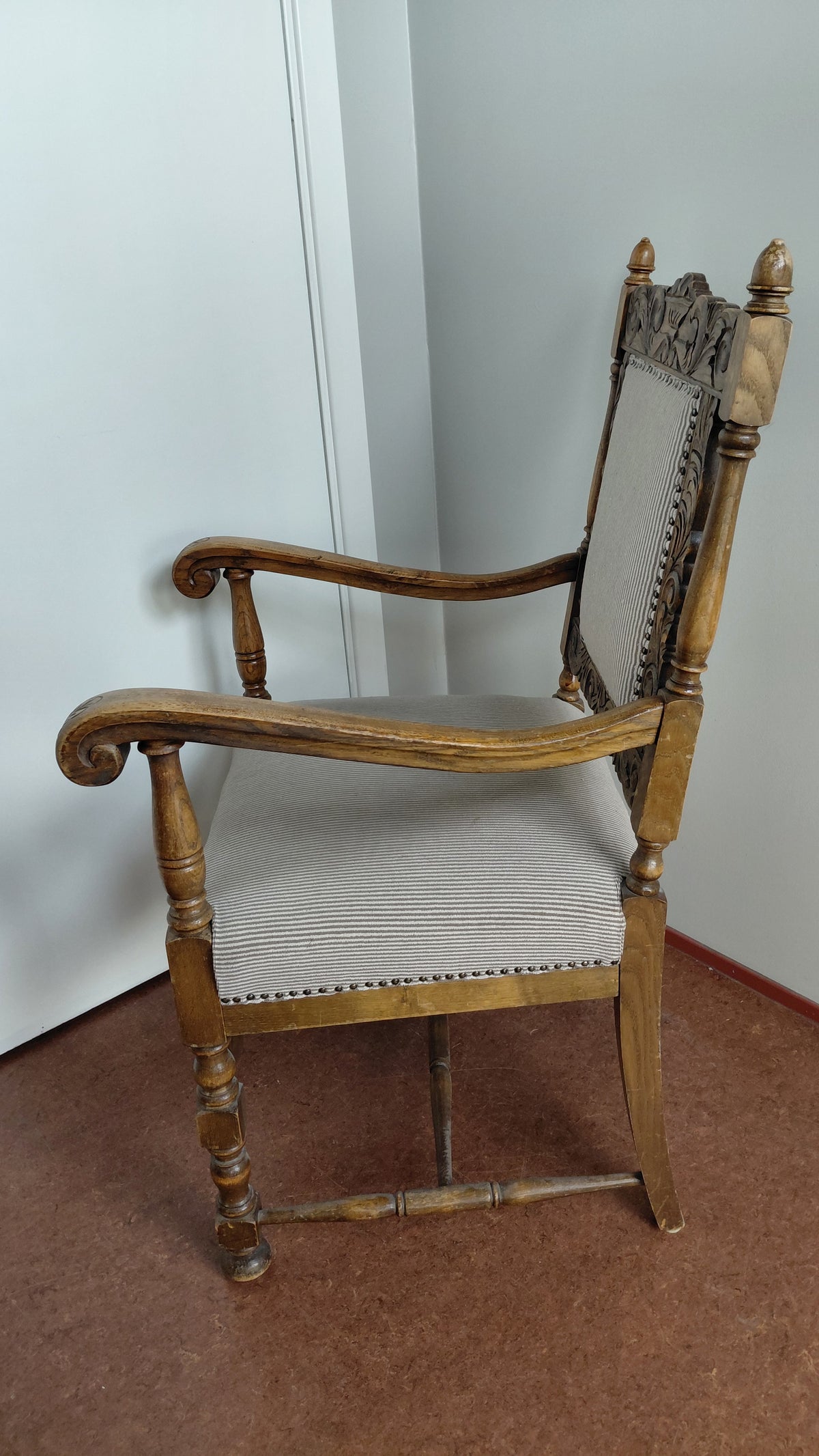 Antík borðstofustólar (8 stk)