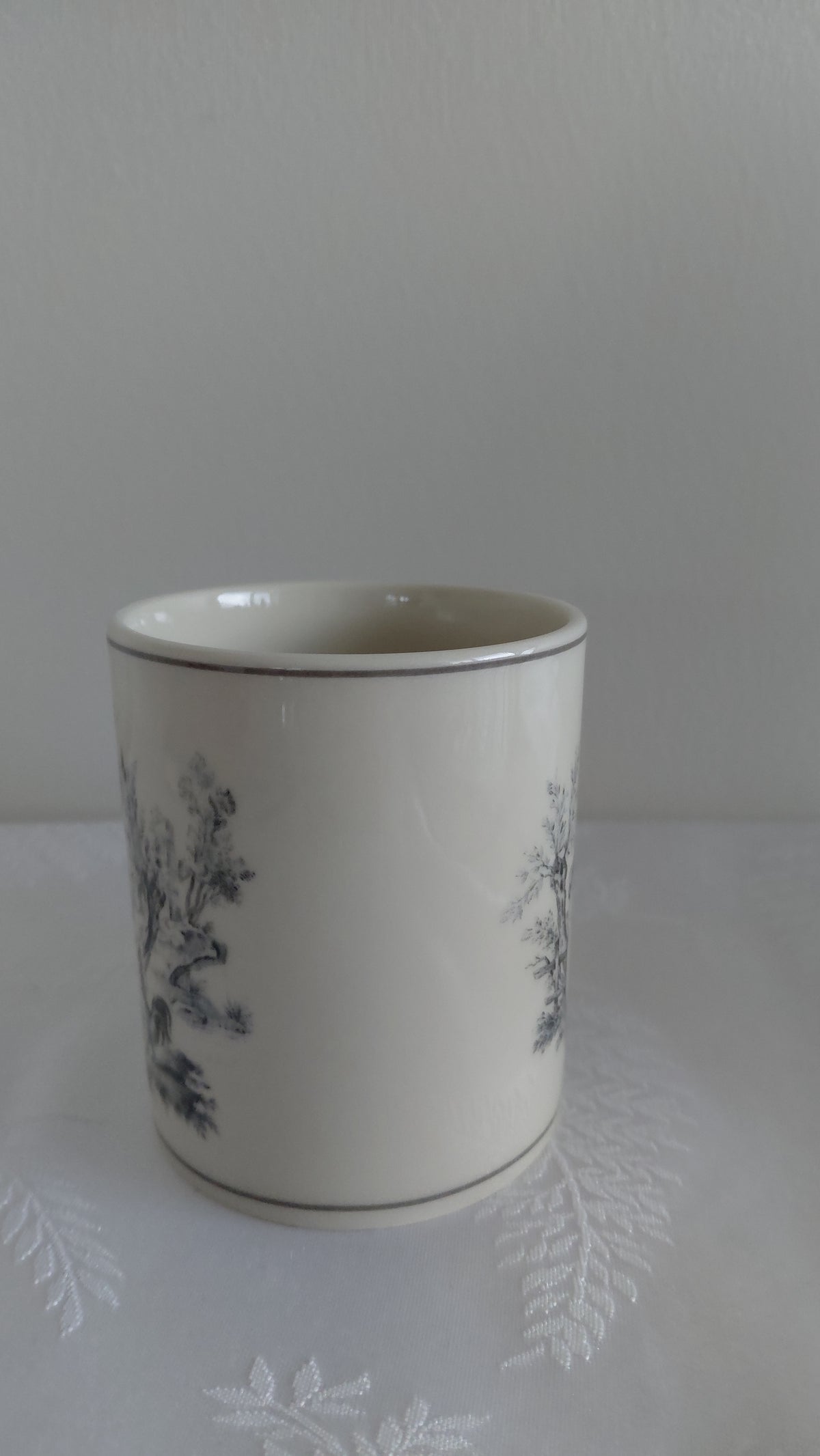 Bolli Kona og barn Toile de Jouy munstur, I. Godinger & Co.