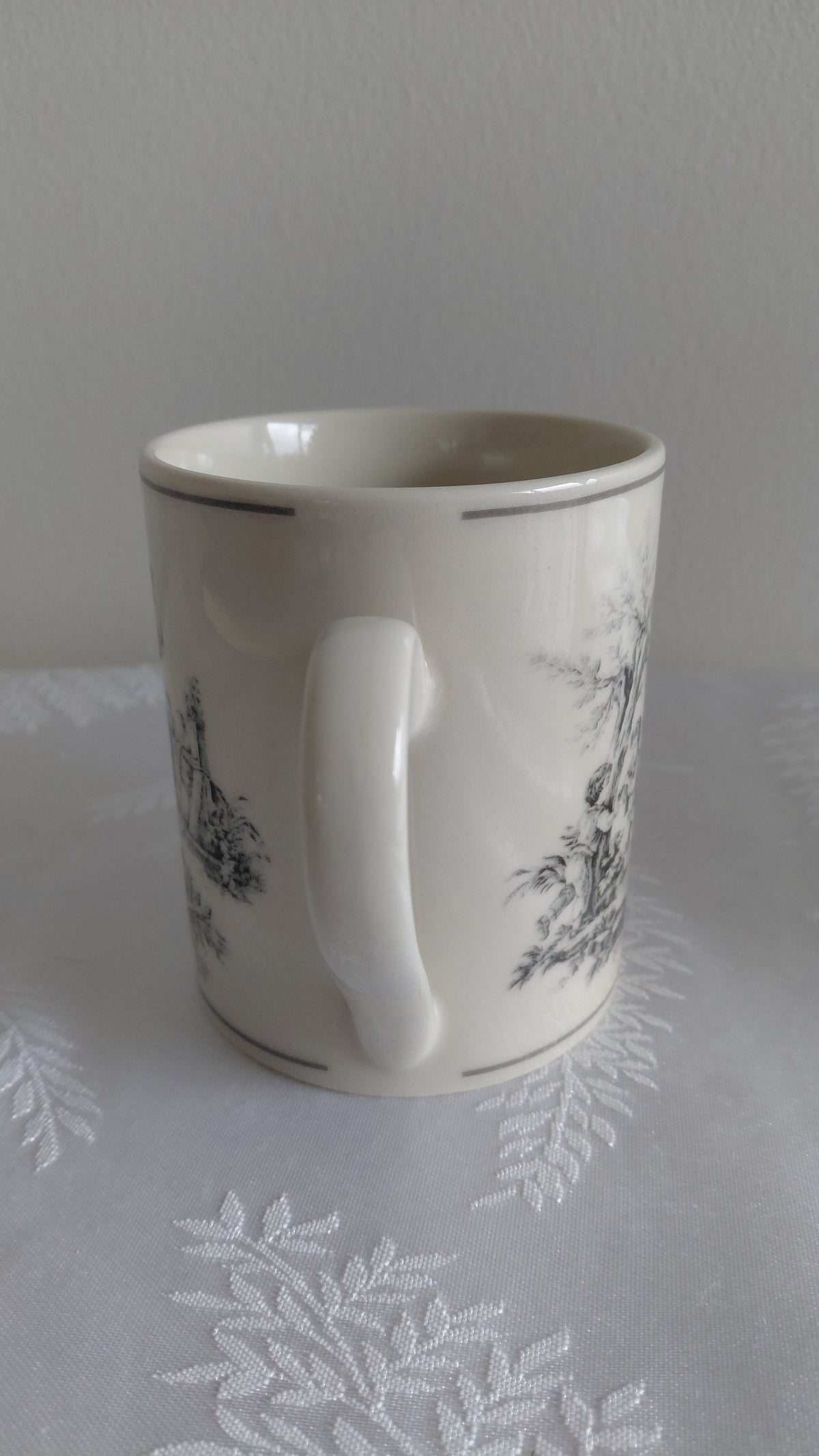 Bolli Kona og börn Toile de Jouy munstur, I. Godinger & Co.