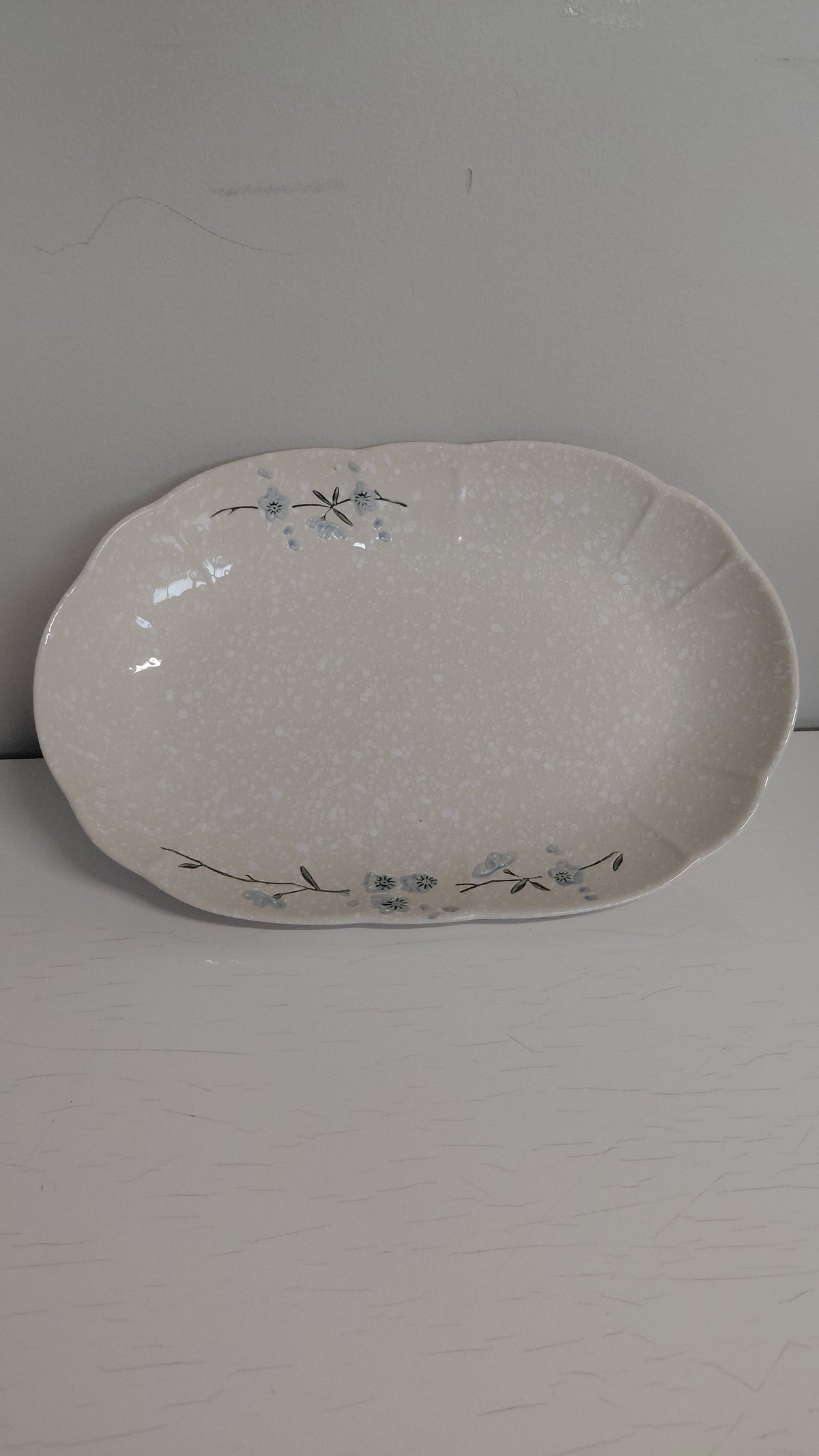 Ílangur diskur úr "snowflake porcelain", Mischief