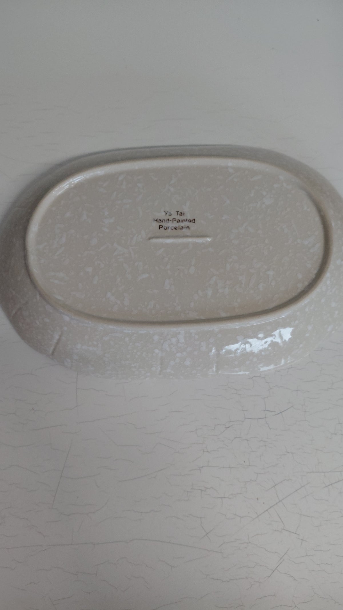 Ílangur diskur úr "snowflake porcelain", Mischief