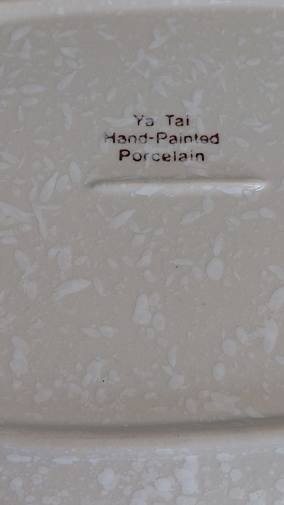 Ílangur diskur úr "snowflake porcelain", Mischief