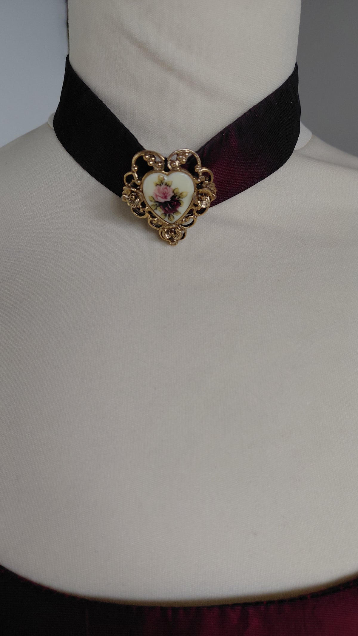 Síðkjóll með hálsbandi, EUR 40