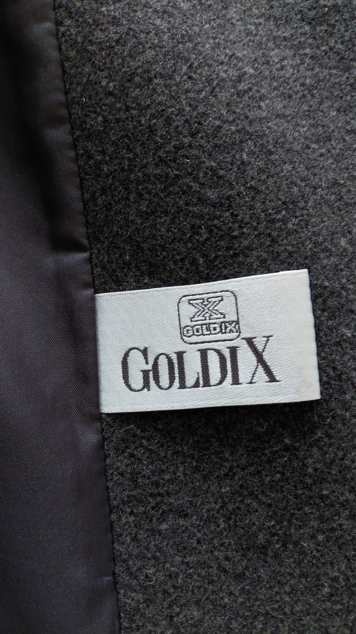 Ullarkápa með loðkraga (ull og kasmír), Goldix
