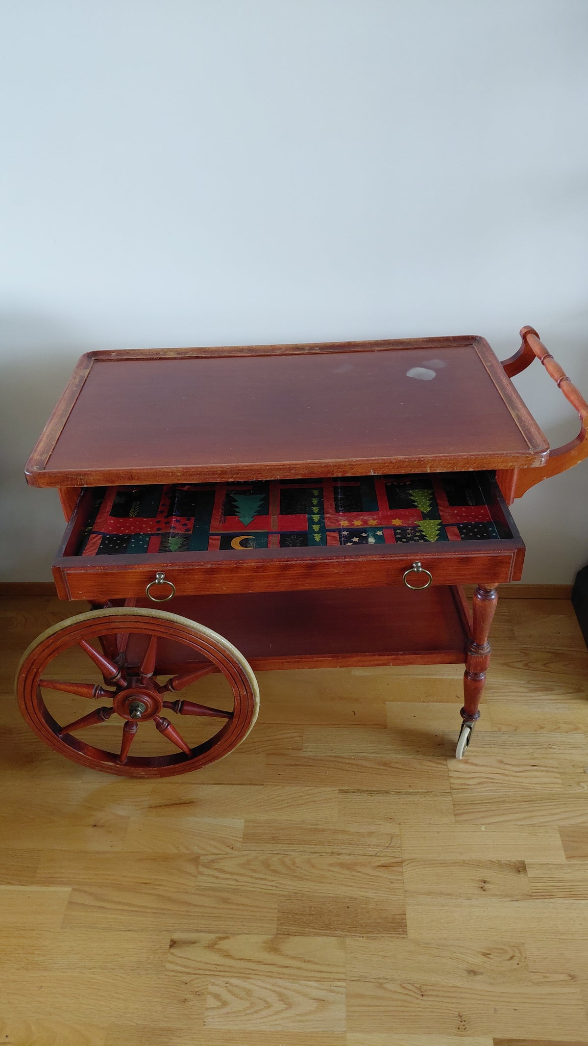 Þjónustuvagn á hjólum (1940-1970), Vintage