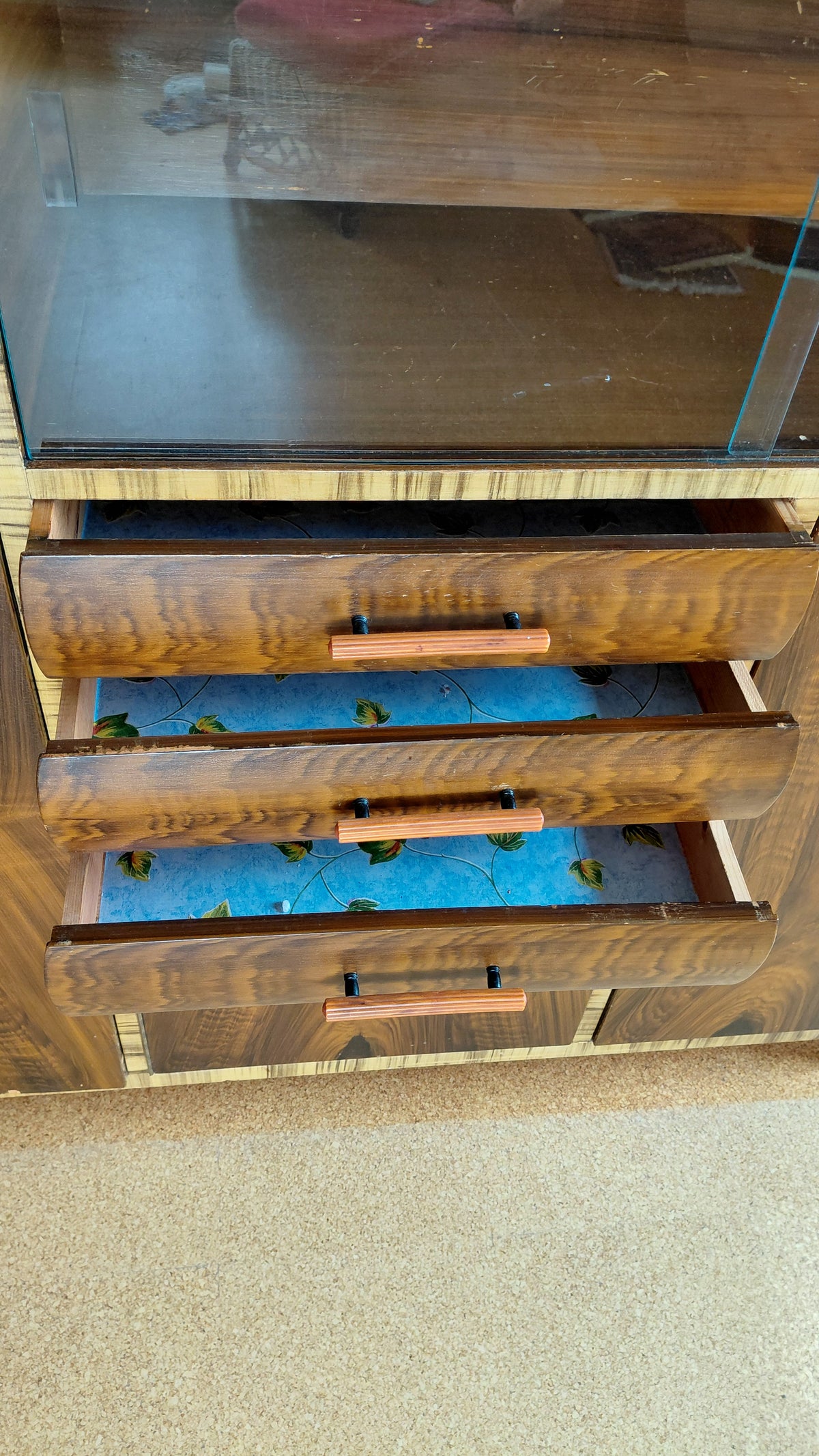 Skápur í Art Deco stíl (1940-1960), Vintage