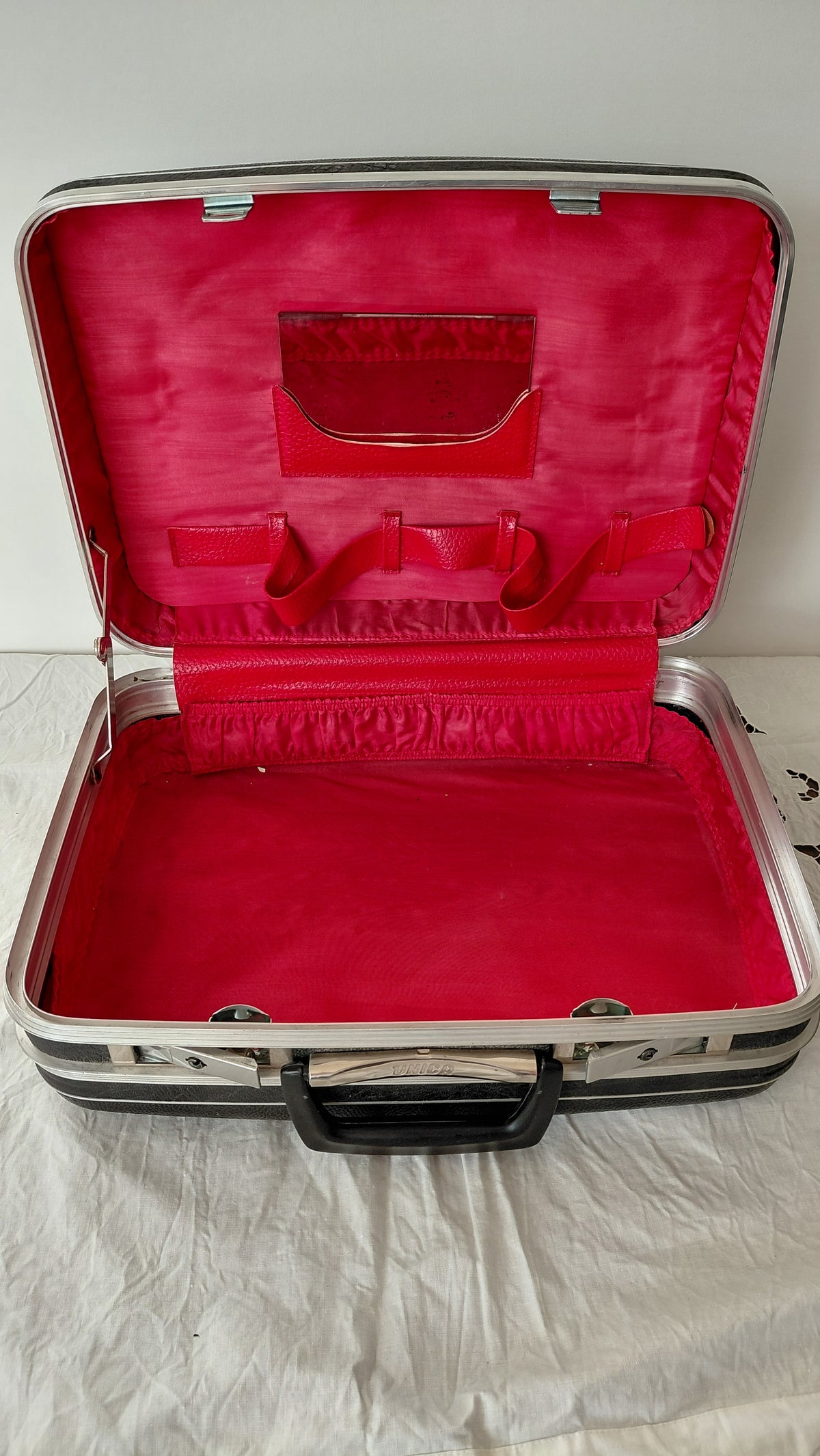 Vintage skjalataska (1970-1990), UNICA
