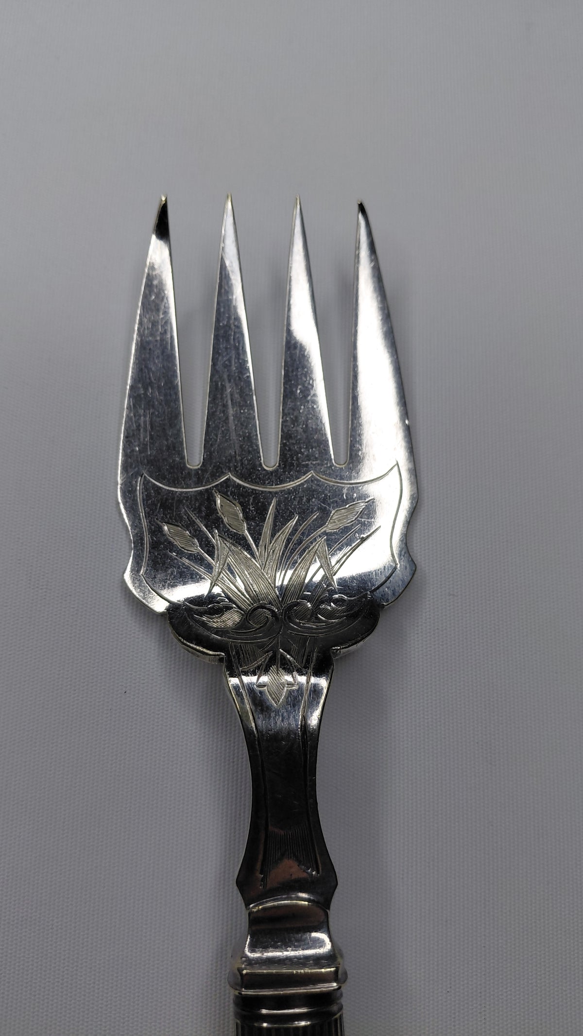 Framreiðslu gaffall með handfang úr beini (1880-1910), Antík