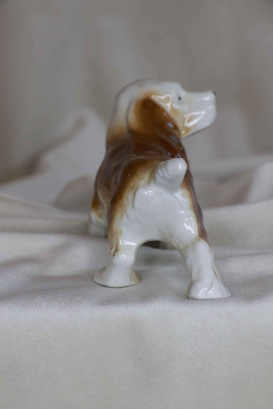 Stytta af hundi (Basset Hound)
