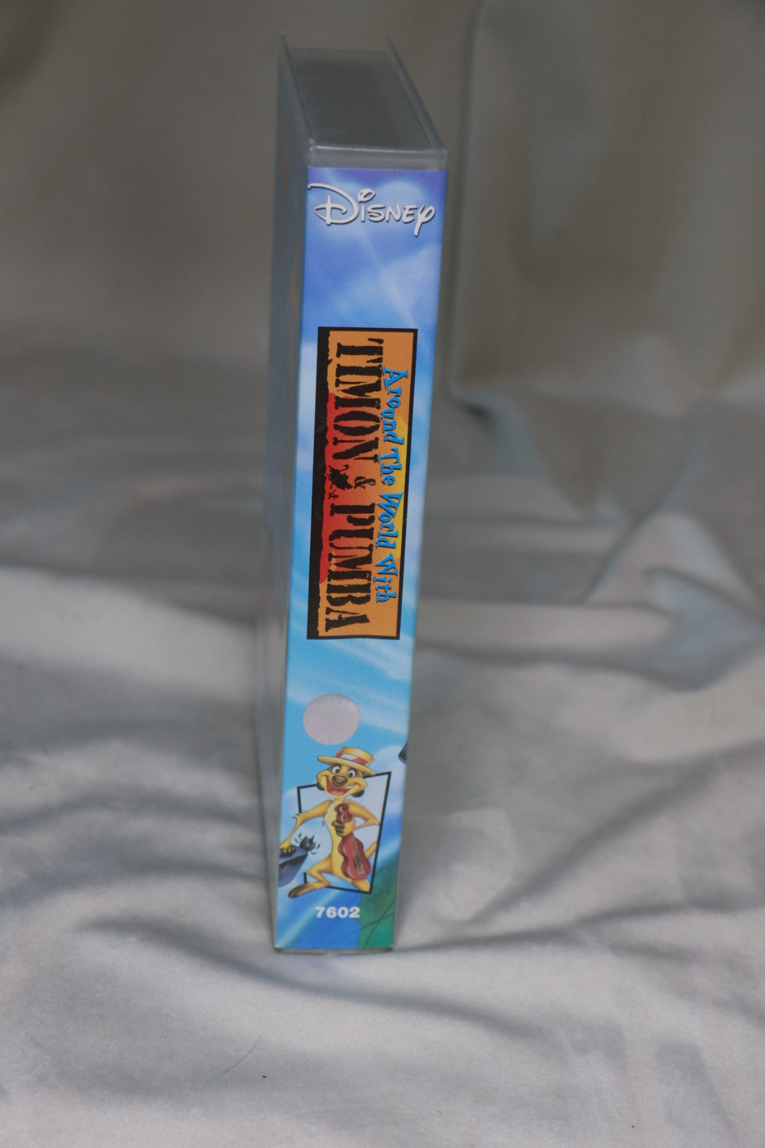 VHS - Around the world with Timon & Pumba (með ensku tali og íslenskum texta), Disney